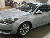 Usado Opel Insignia Business 136 CV (100 kW) 2016 Gris / plata Familiar
