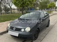 Usado VW Polo Trendline 64 CV (47 kW) 2004 Azul Utilitario