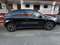 Usado Fiat Punto Young 69 CV (50 kW) 2014 Negro Berlina