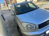 Usado Toyota RAV4 Luna 125 CV (91 kW) 2003 Gris / plata SUV