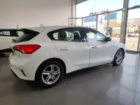 Usado Ford Focus Trend 120 CV (88 kW) 2020 Blanco Berlina