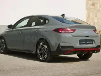 Usado Hyundai i30 N Line 140 CV (102 kW) 2025 Gris / plata Berlina