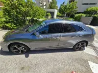 Usado Honda Civic Elegance 129 CV (94 kW) 2018 Gris / plata Berlina