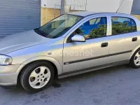 Usado Opel Astra Elegance 115 CV (84 kW) 2001 Gris / plata Berlina