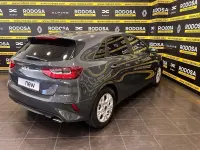 Usado Kia Ceed 120 CV (88 kW) 2022 Gris Utilitario