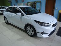 Usado Kia Ceed 101 CV (74 kW) 2023 Blanco Utilitario
