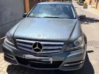 Usado Mercedes C200 Avantgarde 136 CV (100 kW) 2011 Gris / plata Familiar