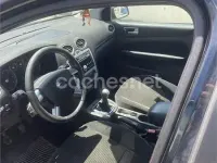 Usado Ford Focus Ghia 115 HP (84 kW) 2007 Preto Sedan