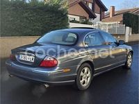 Usado Jaguar S-Type Executive 240 CV (176 kW) 2000 Gris / plata Berlina