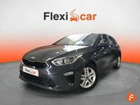 Usado Kia Ceed 120 CV (88 kW) 2021 Negro Utilitario