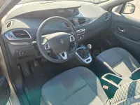 Usado Renault Scénic III Dynamique 110 CV (80 kW) 2011 Beige Monovolumen