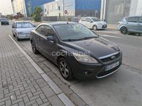 Usado Ford Focus Cabriolet Trend 100 CV (73 kW) 2008 Violeta / lila Descapotable