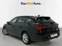 Usado Seat Leon ST Style 131 CV (96 kW) 2022 Negro Familiar
