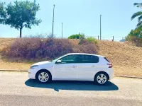 Usado Peugeot 308 Active 130 CV (95 kW) 2017 Blanco Berlina