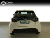 Usado Toyota Yaris Hybrid Business Edition 116 CV (85 kW) 2022 Blanco Berlina