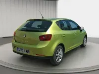 Begagnad Seat Ibiza Style 90 HK (66 kW) 2010 Gul Sedan