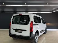 Usado Opel Combo Life Business Edition 102 CV (75 kW) 2024 Blanco Monovolumen