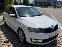 Usado Skoda Rapid Elegance 105 CV (77 kW) 2013 Blanco Utilitario