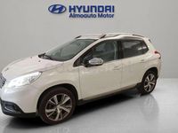 Usado Peugeot 2008 Allure 110 CV (80 kW) 2016 Blanco SUV