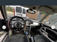 Usado Mini ONE 90 CV (66 kW) 2003 Gris / plata Utilitario