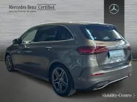 Usado Mercedes B200 150 CV (110 kW) 2024 Gris montaña Utilitario