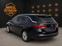 Usado Opel Astra Dynamic 125 CV (91 kW) 2018 Azul Familiar