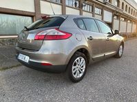 Usado Renault Mégane III Dynamique 130 CV (95 kW) 2012 Beige Berlina