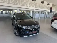 Usado Jeep Compass Limited 131 CV (96 kW) 2022 Negro SUV