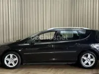 Usado Peugeot 407 137 CV (100 kW) 2005 Negro Familiar