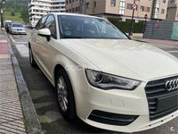 Käytetty Audi A3 Attraction 105 HP (77 kW) 2014 Valkoinen Sedan
