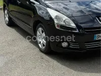 Usado Peugeot 5008 Allure 115 CV (84 kW) 2011 Negro Monovolumen