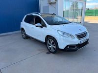 Usado Peugeot 2008 Active 100 CV (73 kW) 2015 Blanco SUV