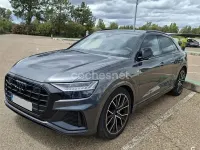 Usado Audi Q8 S-line plus 286 CV (210 kW) 2023 Gris / plata SUV