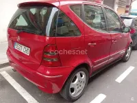 Usado Mercedes A160 Elegance 102 CV (75 kW) 2003 Rojo Utilitario