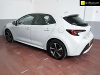 Usado Toyota Corolla Active 140 CV (102 kW) 2025 Gris Utilitario