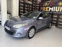 Usado Renault Mégane Dynamique 110 CV (80 kW) 2011 Gris / plata Berlina