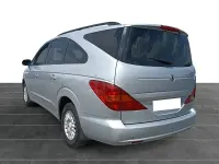Usado SsangYong Rodius Limited 165 CV (121 kW) 2008 Gris / plata Monovolumen