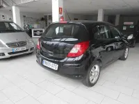 Usado Opel Corsa 85 CV (62 kW) 2010 Negro Utilitario