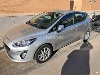 Usado Ford Fiesta Trend 85 CV (62 kW) 2018 Gris / plata Utilitario