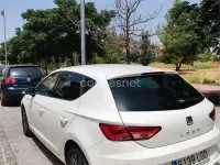 Usado Seat Leon Style 130 CV (95 kW) 2020 Blanco Berlina