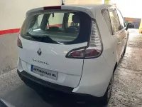 Usado Renault Scénic III 110 CV (80 kW) 2012 Blanco Monovolumen