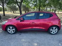 Usado Renault Clio IV Expression 75 CV (55 kW) 2015 Rojo Berlina