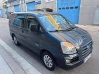 Usado Hyundai H-1 140 CV (102 kW) 2006 Gris / plata Monovolumen