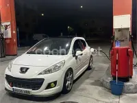 Usado Peugeot 207 GTi 155 CV (114 kW) 2010 Blanco Berlina