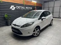 Usado Ford Fiesta Trend 70 CV (51 kW) 2012 Blanco Berlina