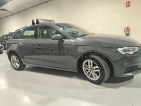 Usado Audi A3 116 CV (85 kW) 2019 Gris / plata Berlina