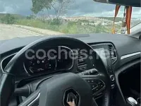 Usado Renault Mégane IV LIMITED 130 CV (95 kW) 2018 Gris / plata Berlina
