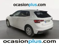 Usado Skoda Fabia Selection 95 CV (69 kW) 2024 Blanco Utilitario