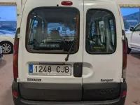 Usado Renault Kangoo Authentique 84 CV (61 kW) 2003 Blanco Monovolumen