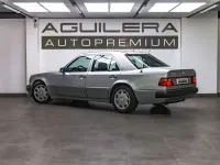 Usado Mercedes E500 320 CV (235 kW) 1992 Gris Berlina